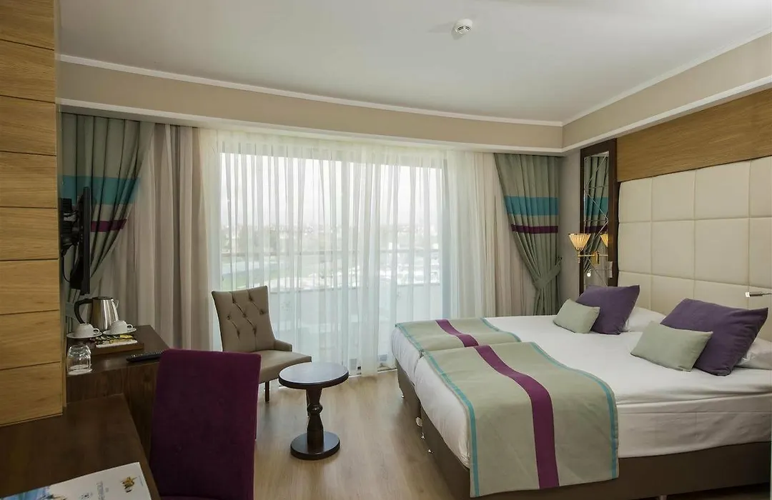 Dreamworld Resort-1