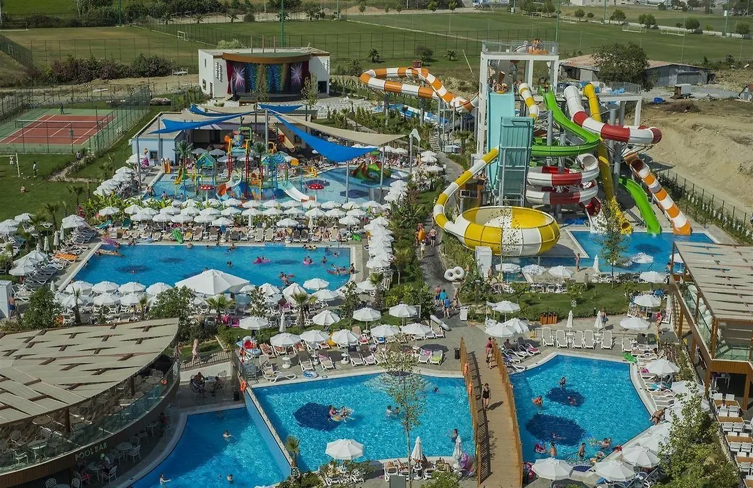Dreamworld Resort-1